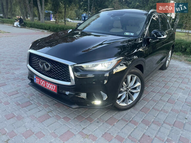 Чорний Інфініті QX50, об'ємом двигуна 2 л та пробігом 162 тис. км за 20999 $, фото 1 на Automoto.ua