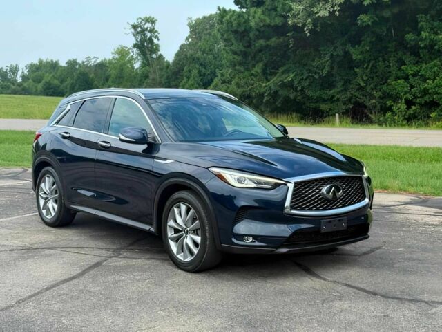 Черный Инфинити QX50, объемом двигателя 2 л и пробегом 48 тыс. км за 8300 $, фото 1 на Automoto.ua