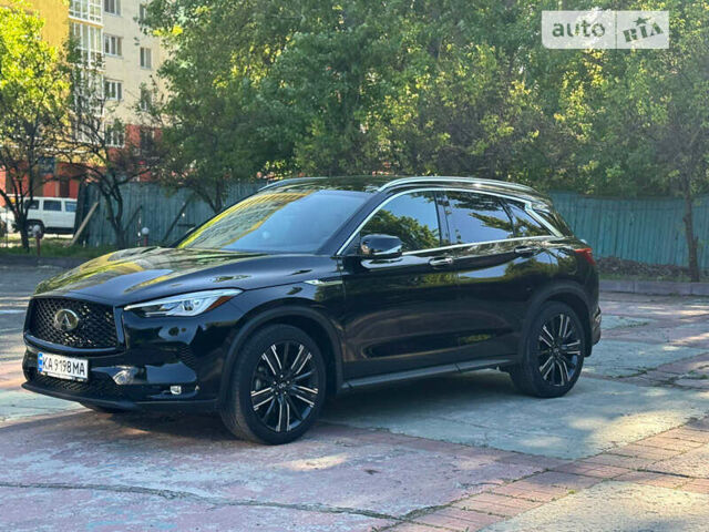 Чорний Інфініті QX50, об'ємом двигуна 2 л та пробігом 17 тис. км за 34700 $, фото 1 на Automoto.ua