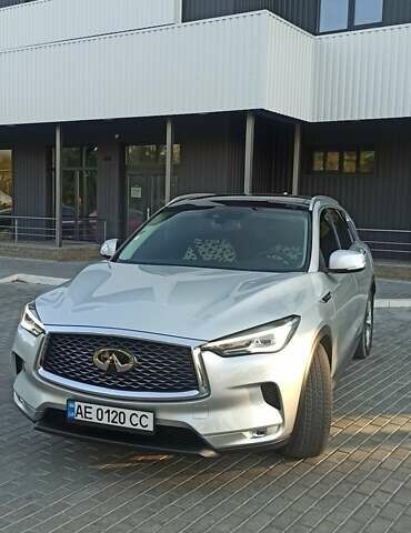 Інфініті QX50, об'ємом двигуна 2 л та пробігом 37 тис. км за 22990 $, фото 1 на Automoto.ua