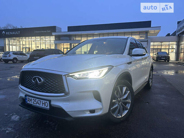 Інфініті QX50, об'ємом двигуна 2 л та пробігом 79 тис. км за 29500 $, фото 1 на Automoto.ua