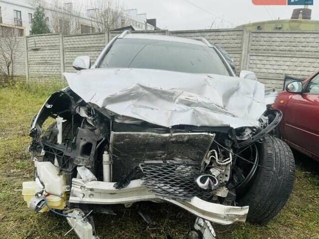 Серый Инфинити QX50, объемом двигателя 3.7 л и пробегом 170 тыс. км за 5600 $, фото 1 на Automoto.ua