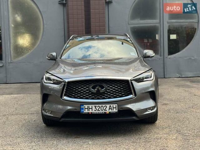 Серый Инфинити QX50, объемом двигателя 2 л и пробегом 113 тыс. км за 26000 $, фото 1 на Automoto.ua