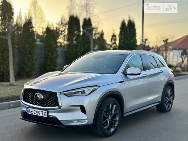 Сірий Інфініті QX50, об'ємом двигуна 2 л та пробігом 60 тис. км за 23000 $, фото 1 на Automoto.ua