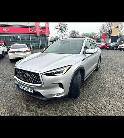 Сірий Інфініті QX50, об'ємом двигуна 2 л та пробігом 105 тис. км за 32000 $, фото 1 на Automoto.ua