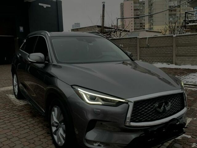 Серый Инфинити QX50, объемом двигателя 2 л и пробегом 3 тыс. км за 18500 $, фото 1 на Automoto.ua