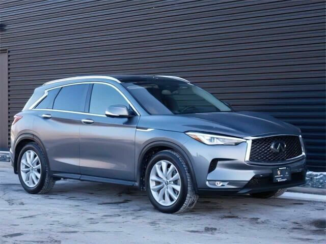 Сірий Інфініті QX50, об'ємом двигуна 2 л та пробігом 46 тис. км за 17800 $, фото 1 на Automoto.ua