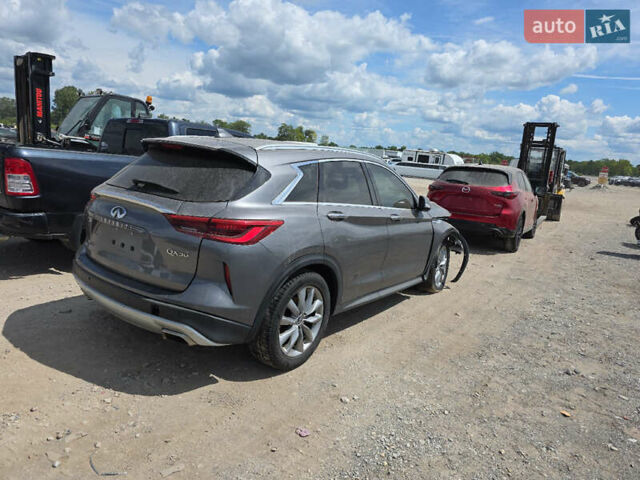 Серый Инфинити QX50, объемом двигателя 2 л и пробегом 50 тыс. км за 16000 $, фото 1 на Automoto.ua