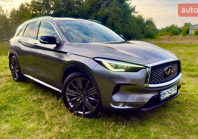 Серый Инфинити QX50, объемом двигателя 2 л и пробегом 45 тыс. км за 29000 $, фото 1 на Automoto.ua