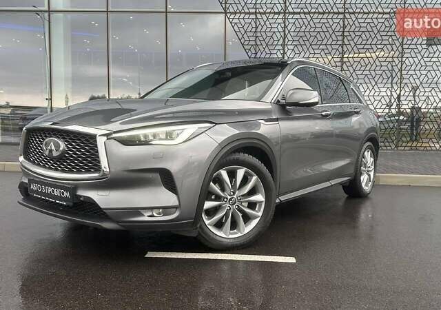 Серый Инфинити QX50, объемом двигателя 2 л и пробегом 117 тыс. км за 31000 $, фото 1 на Automoto.ua