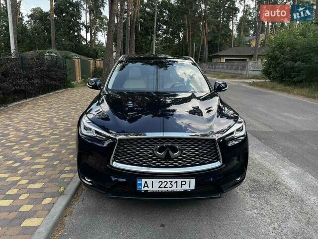 Синий Инфинити QX50, объемом двигателя 2 л и пробегом 70 тыс. км за 28500 $, фото 1 на Automoto.ua