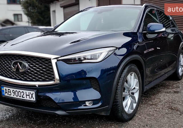 Синий Инфинити QX50, объемом двигателя 2 л и пробегом 60 тыс. км за 33500 $, фото 1 на Automoto.ua