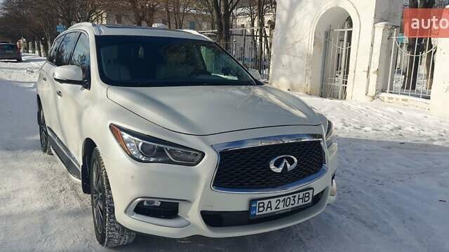 Белый Инфинити QX60, объемом двигателя 3.5 л и пробегом 77 тыс. км за 27000 $, фото 1 на Automoto.ua