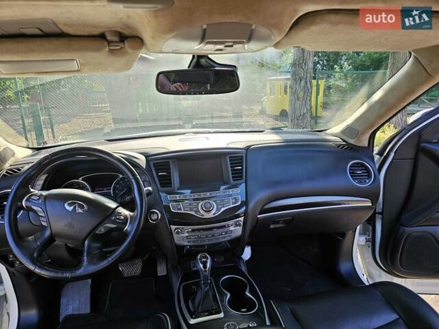 Белый Инфинити QX60, объемом двигателя 3.5 л и пробегом 68 тыс. км за 23000 $, фото 1 на Automoto.ua