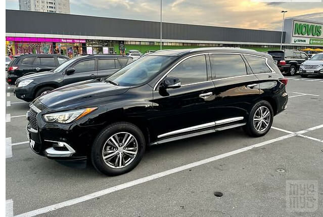 Чорний Інфініті QX60, об'ємом двигуна 3.5 л та пробігом 77 тис. км за 26700 $, фото 1 на Automoto.ua