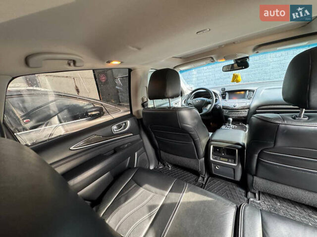 Инфинити QX60, объемом двигателя 2.5 л и пробегом 200 тыс. км за 13000 $, фото 1 на Automoto.ua