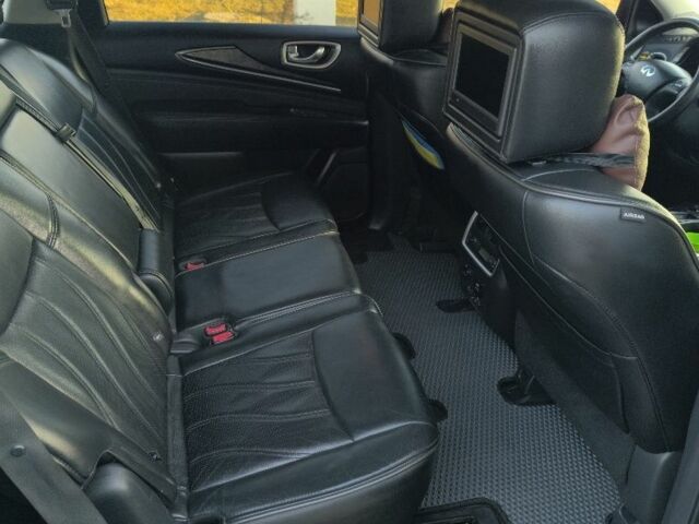 Серый Инфинити QX60, объемом двигателя 3.5 л и пробегом 130 тыс. км за 14800 $, фото 1 на Automoto.ua