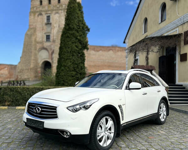 Білий Інфініті QX70, об'ємом двигуна 2.99 л та пробігом 110 тис. км за 23500 $, фото 1 на Automoto.ua