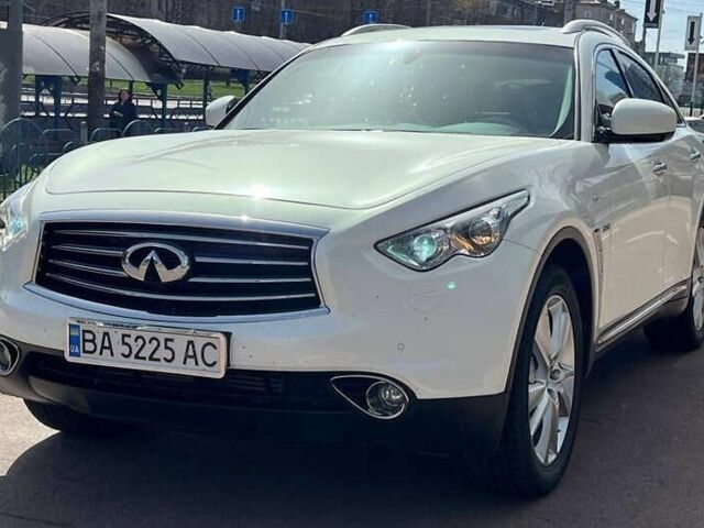 Білий Інфініті QX70, об'ємом двигуна 3 л та пробігом 66 тис. км за 31300 $, фото 1 на Automoto.ua