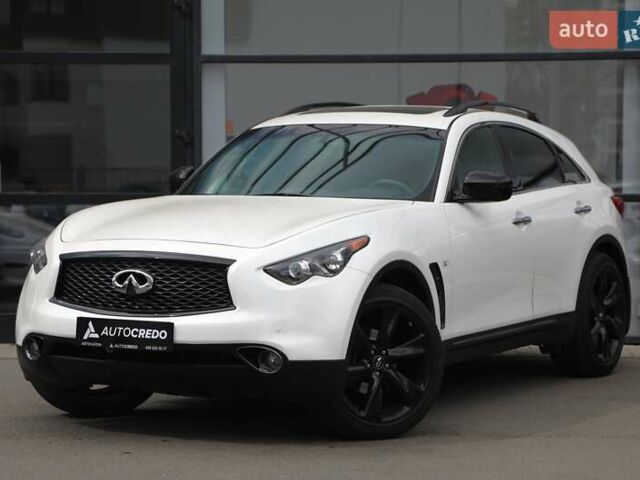 Белый Инфинити QX70, объемом двигателя 3.7 л и пробегом 96 тыс. км за 21000 $, фото 1 на Automoto.ua