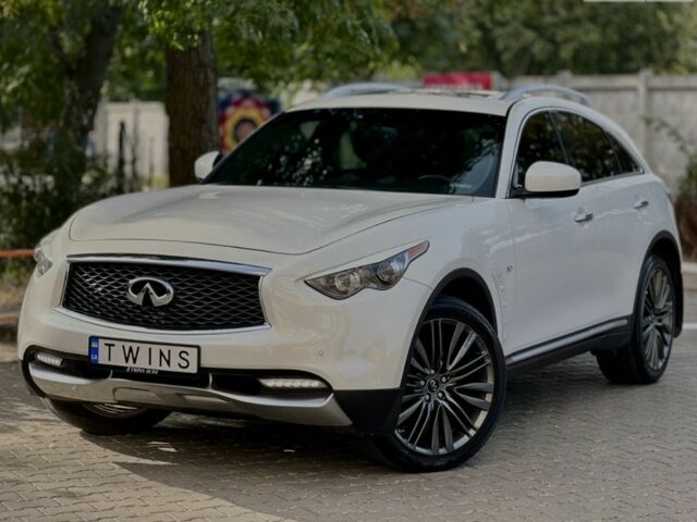 Білий Інфініті QX70, об'ємом двигуна 0.37 л та пробігом 140 тис. км за 21700 $, фото 1 на Automoto.ua