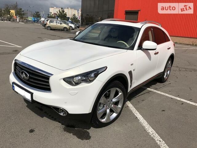 Білий Інфініті QX70, об'ємом двигуна 3.7 л та пробігом 14 тис. км за 35000 $, фото 1 на Automoto.ua