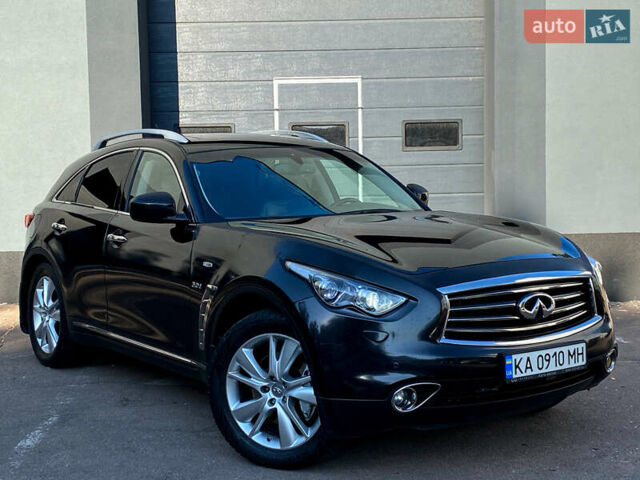 Чорний Інфініті QX70, об'ємом двигуна 2.99 л та пробігом 174 тис. км за 17000 $, фото 1 на Automoto.ua