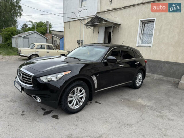 Черный Инфинити QX70, объемом двигателя 3.7 л и пробегом 185 тыс. км за 18800 $, фото 1 на Automoto.ua