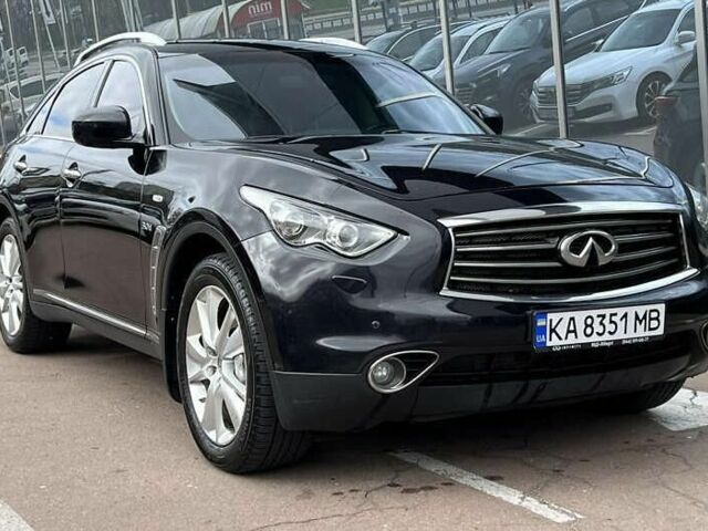 Черный Инфинити QX70, объемом двигателя 3 л и пробегом 265 тыс. км за 19500 $, фото 1 на Automoto.ua