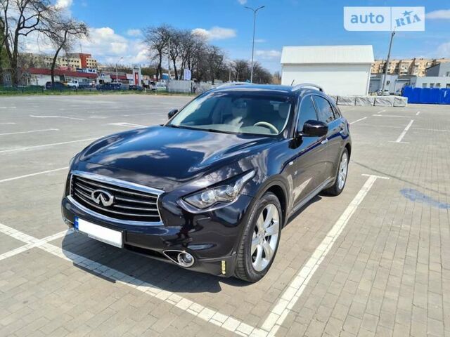 Чорний Інфініті QX70, об'ємом двигуна 3.7 л та пробігом 109 тис. км за 26500 $, фото 1 на Automoto.ua