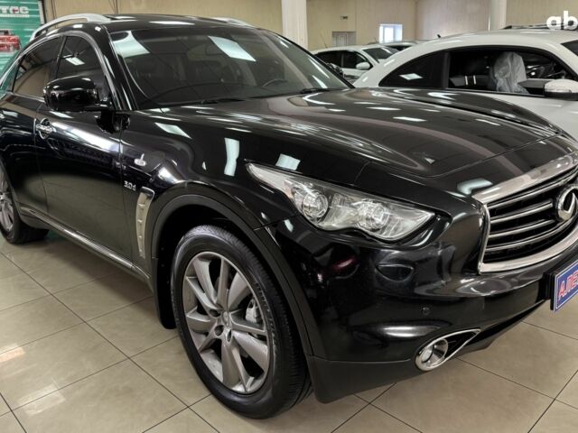 Черный Инфинити QX70, объемом двигателя 0 л и пробегом 219 тыс. км за 15500 $, фото 1 на Automoto.ua