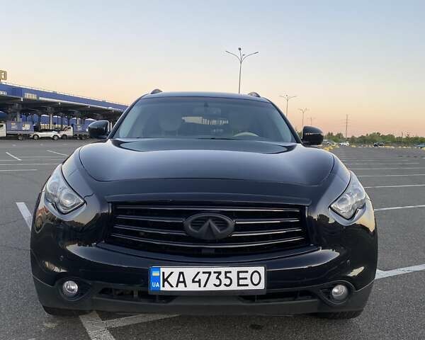 Чорний Інфініті QX70, об'ємом двигуна 3.7 л та пробігом 170 тис. км за 18000 $, фото 1 на Automoto.ua