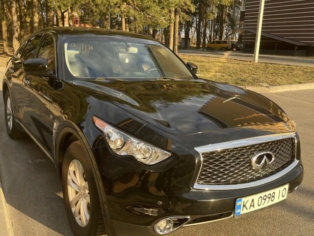 Черный Инфинити QX70, объемом двигателя 3.7 л и пробегом 100 тыс. км за 20000 $, фото 1 на Automoto.ua
