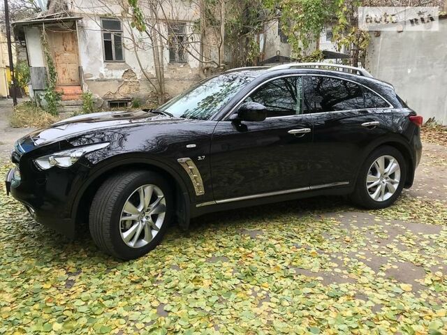 Чорний Інфініті QX70, об'ємом двигуна 3.7 л та пробігом 38 тис. км за 36600 $, фото 1 на Automoto.ua