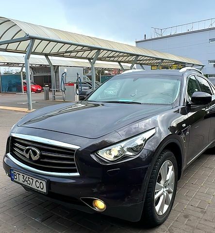 Коричневый Инфинити QX70, объемом двигателя 3 л и пробегом 115 тыс. км за 21000 $, фото 1 на Automoto.ua