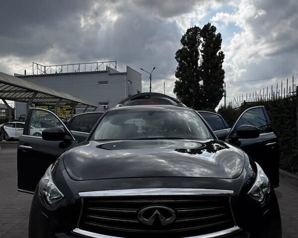 Коричневый Инфинити QX70, объемом двигателя 2.99 л и пробегом 115 тыс. км за 21000 $, фото 1 на Automoto.ua