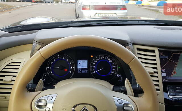 Коричневый Инфинити QX70, объемом двигателя 3.7 л и пробегом 193 тыс. км за 19000 $, фото 1 на Automoto.ua