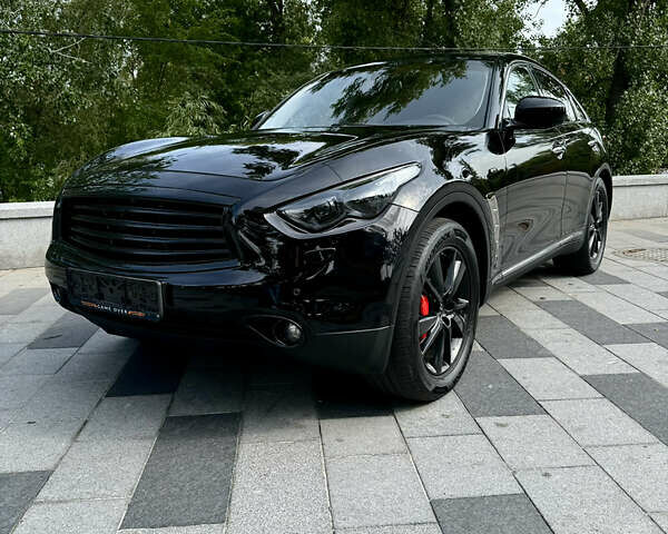 Інфініті QX70, об'ємом двигуна 2.99 л та пробігом 144 тис. км за 16000 $, фото 1 на Automoto.ua