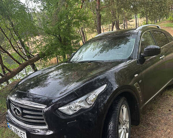 Инфинити QX70, объемом двигателя 3.7 л и пробегом 105 тыс. км за 18000 $, фото 1 на Automoto.ua