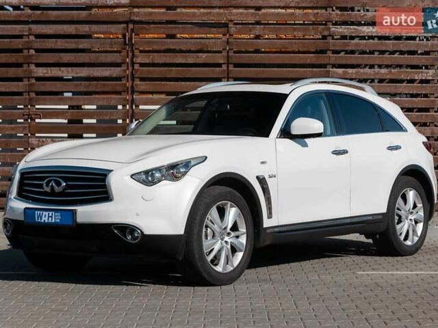 Инфинити QX70, объемом двигателя 3 л и пробегом 72 тыс. км за 20500 $, фото 1 на Automoto.ua