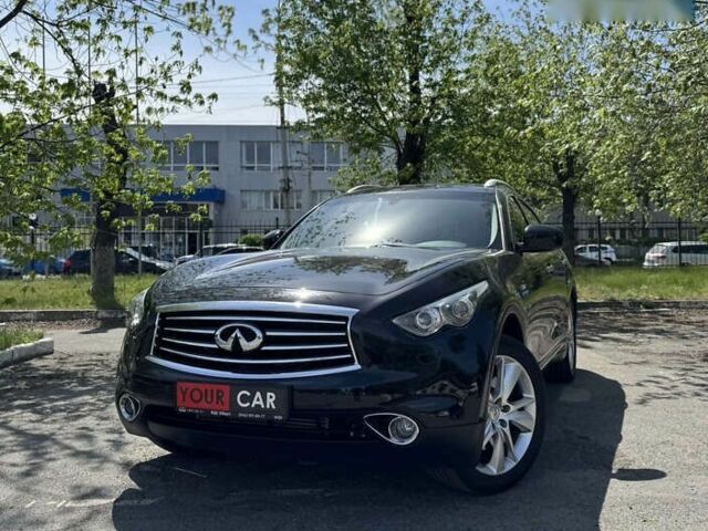 Інфініті QX70, об'ємом двигуна 3 л та пробігом 215 тис. км за 17500 $, фото 1 на Automoto.ua
