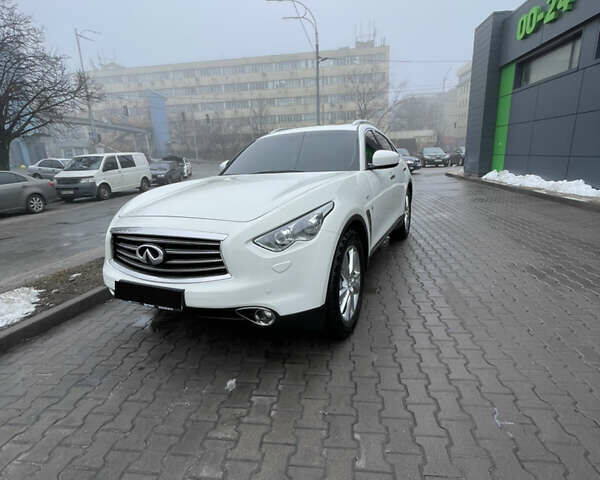 Інфініті QX70, об'ємом двигуна 3.7 л та пробігом 50 тис. км за 30500 $, фото 1 на Automoto.ua