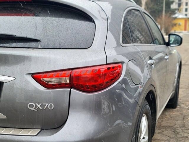 Серый Инфинити QX70, объемом двигателя 3.7 л и пробегом 0 тыс. км за 20500 $, фото 1 на Automoto.ua