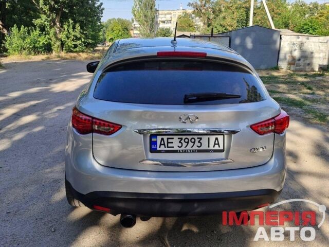 Серый Инфинити QX70, объемом двигателя 3.7 л и пробегом 0 тыс. км за 19000 $, фото 1 на Automoto.ua