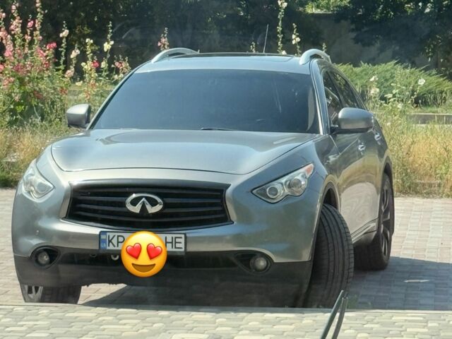 Серый Инфинити QX70, объемом двигателя 3.7 л и пробегом 170 тыс. км за 19500 $, фото 1 на Automoto.ua