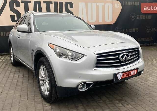 Серый Инфинити QX70, объемом двигателя 3.7 л и пробегом 163 тыс. км за 15500 $, фото 1 на Automoto.ua