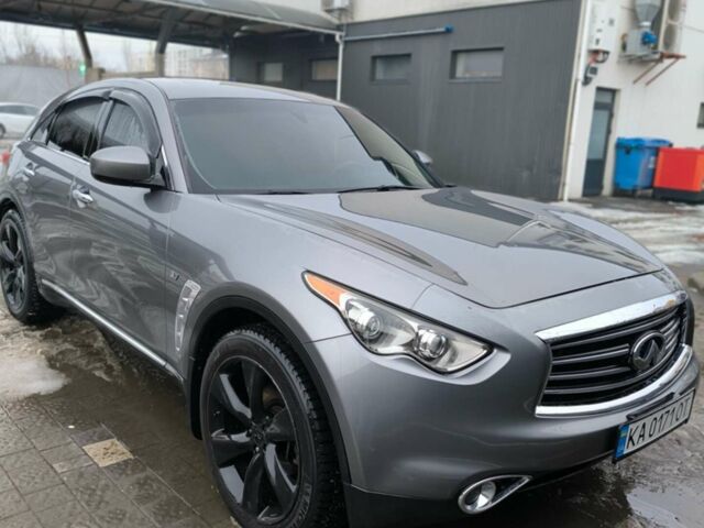 Серый Инфинити QX70, объемом двигателя 3.7 л и пробегом 160 тыс. км за 22500 $, фото 1 на Automoto.ua