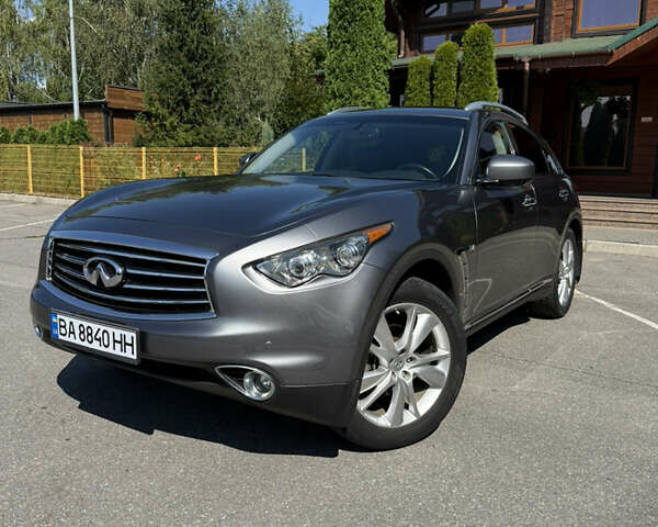 Серый Инфинити QX70, объемом двигателя 3.7 л и пробегом 79 тыс. км за 19900 $, фото 1 на Automoto.ua