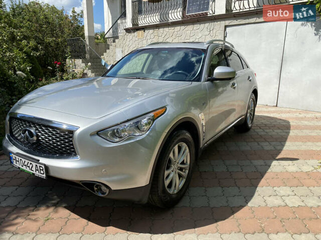 Серый Инфинити QX70, объемом двигателя 3.7 л и пробегом 91 тыс. км за 16900 $, фото 1 на Automoto.ua