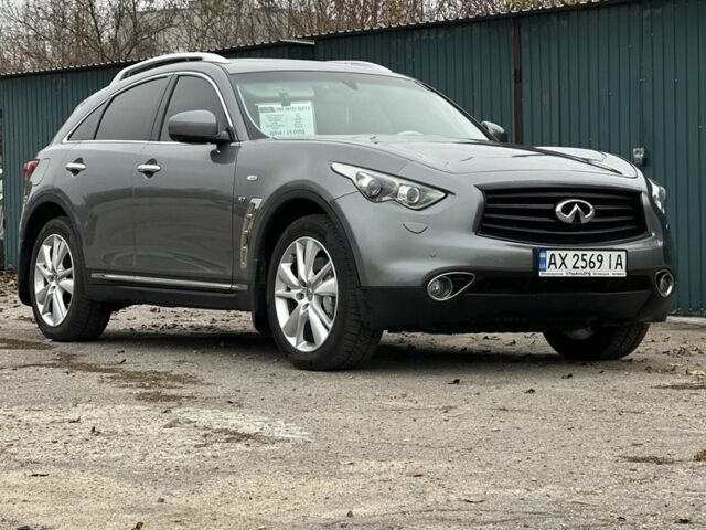 Серый Инфинити QX70, объемом двигателя 3.7 л и пробегом 82 тыс. км за 18999 $, фото 1 на Automoto.ua